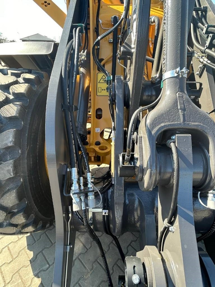 Utovarivač točkaš Volvo L 90 H: slika 6
