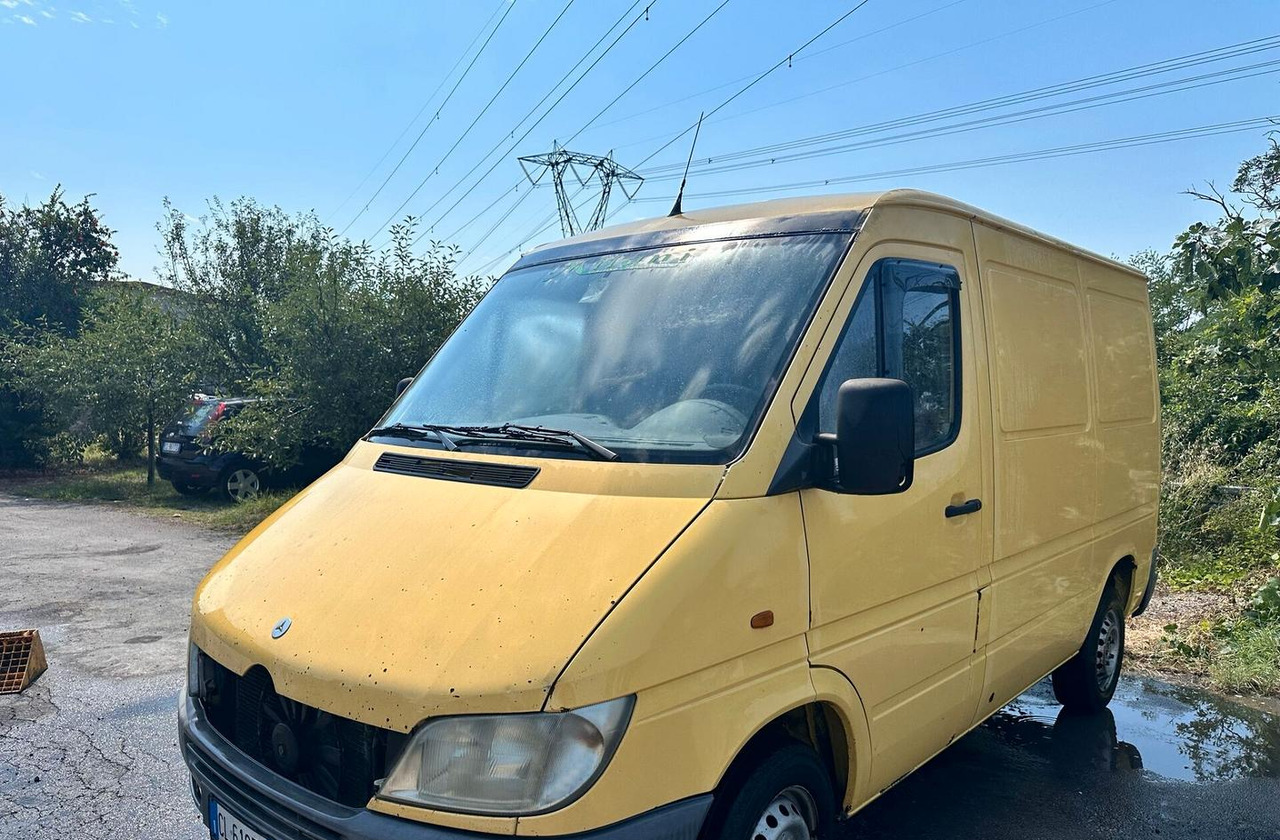 Furgone Mercedes Sprinter 211 - Furgon: slika 2 Furgone Mercedes Sprinter 211 - Furgon: slika 2