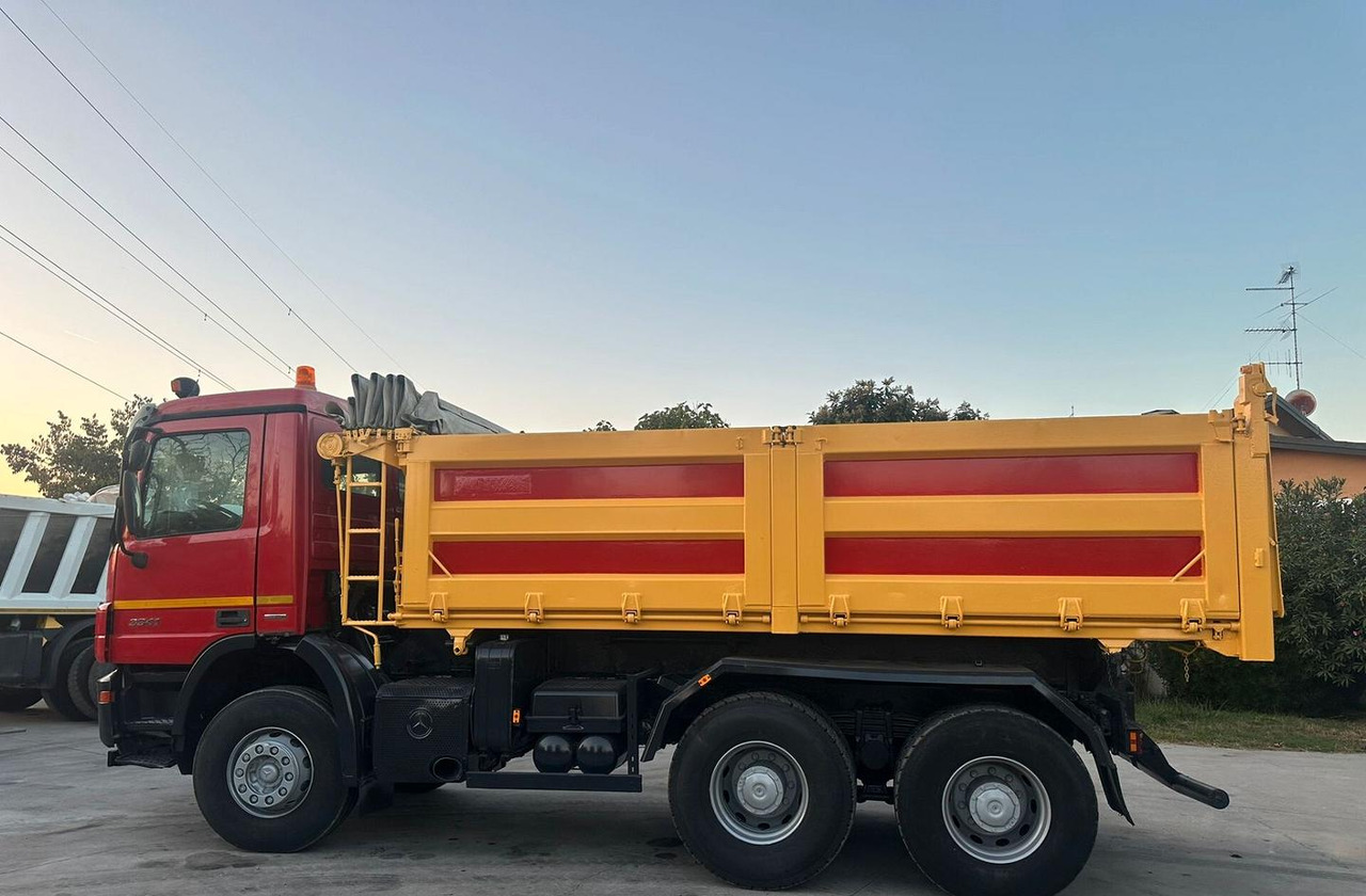 Mercedes 3 assi ribaltabile euro 5 - Istovarivač: slika 4 Mercedes 3 assi ribaltabile euro 5 - Istovarivač: slika 4