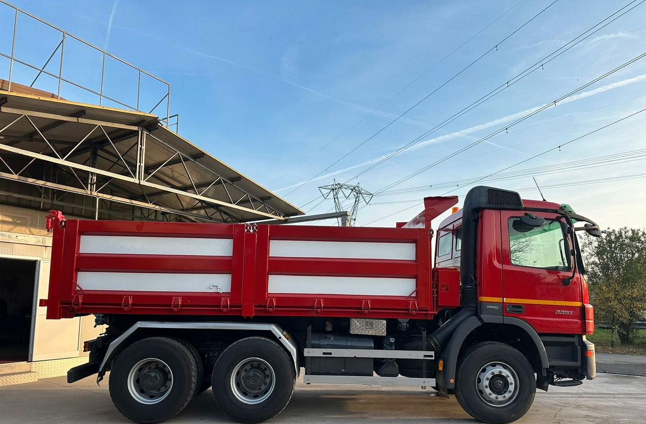 Mercedes Actros 3 assi 33 51 euro 5 - Kamion sa tovarnim sandukom: slika 4 Mercedes Actros 3 assi 33 51 euro 5 - Kamion sa tovarnim sandukom: slika 4