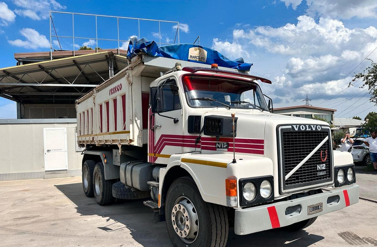 Volvo N12 ribaltabile - Istovarivač: slika 1 Volvo N12 ribaltabile - Istovarivač: slika 1