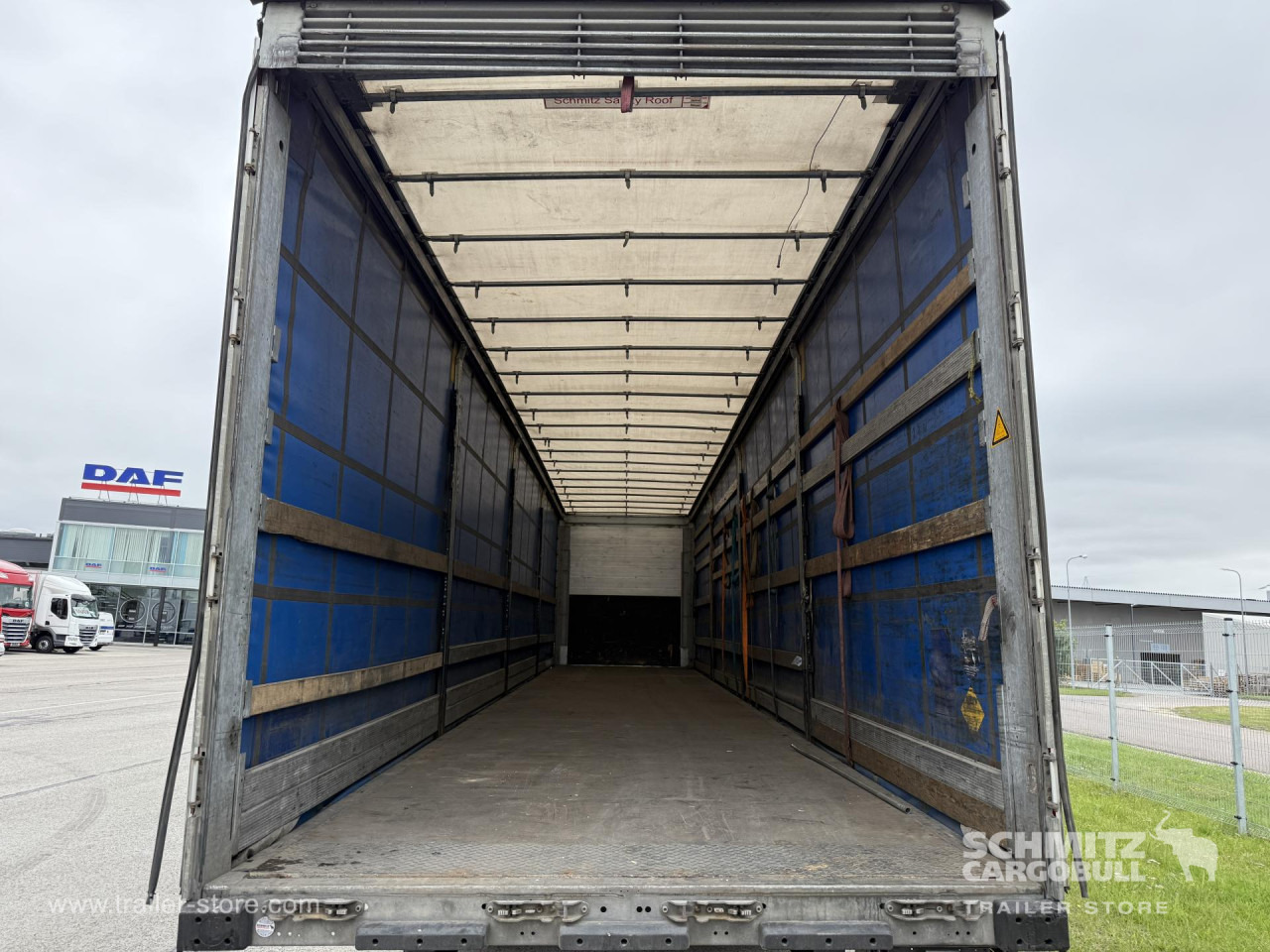 SCHMITZ Curtainsider Mega - Poluprikolica sa ceradom: slika 4 SCHMITZ Curtainsider Mega - Poluprikolica sa ceradom: slika 4