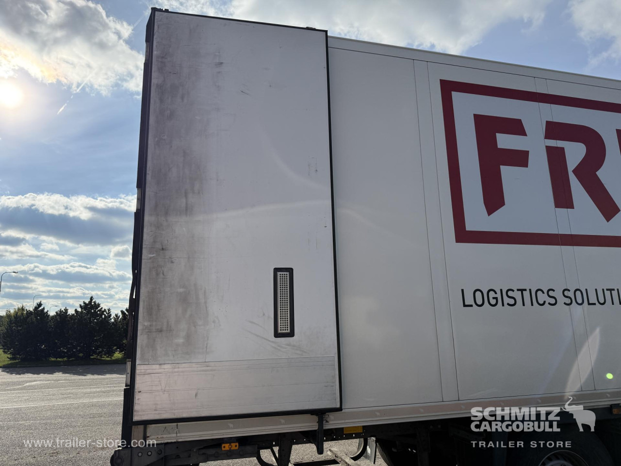 SCHMITZ Reefer Standard Double deck - Izotermička poluprikolica: slika 2 SCHMITZ Reefer Standard Double deck - Izotermička poluprikolica: slika 2