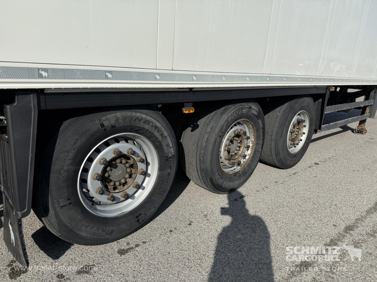 SCHMITZ Reefer Standard Double deck - Izotermička poluprikolica: slika 2 SCHMITZ Reefer Standard Double deck - Izotermička poluprikolica: slika 2