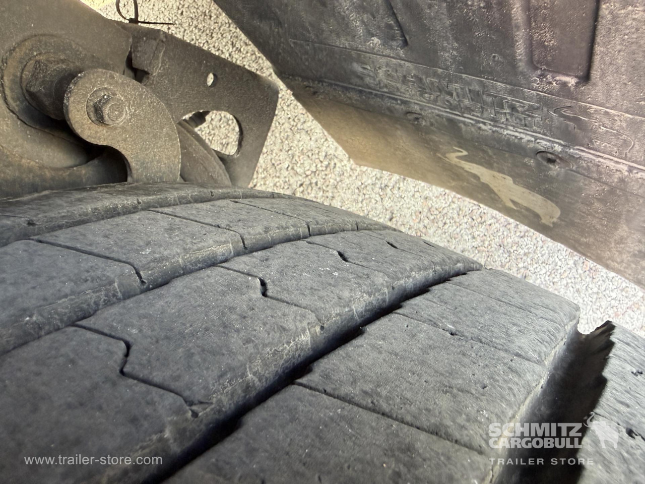 SCHMITZ Reefer Standard Double deck - Izotermička poluprikolica: slika 4 SCHMITZ Reefer Standard Double deck - Izotermička poluprikolica: slika 4