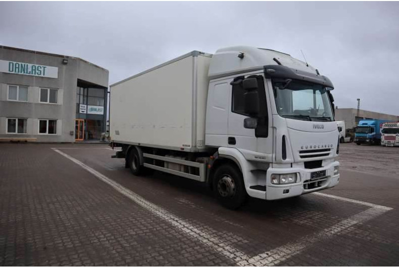 Iveco Eurocargo 4X2 Kasse-lift Afhentning - Kamion sa zatvorenim sandukom: slika 2 Iveco Eurocargo 4X2 Kasse-lift Afhentning - Kamion sa zatvorenim sandukom: slika 2