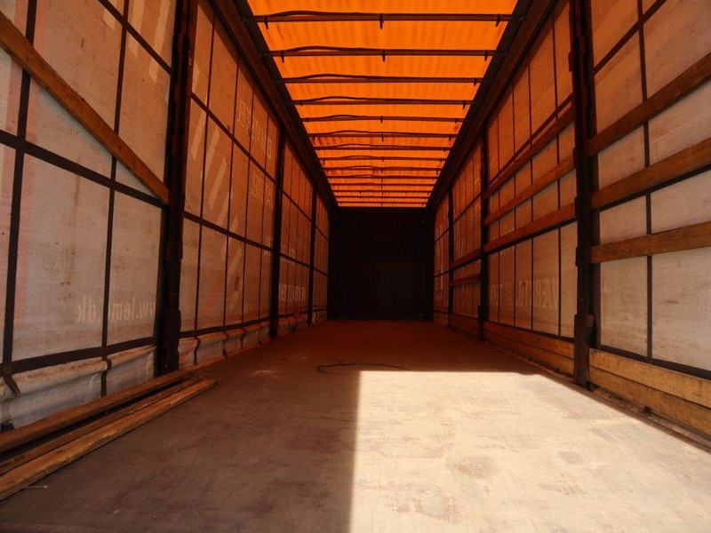 Krone 3 axle curtainside trailer - Poluprikolica sa ceradom: slika 2 Krone 3 axle curtainside trailer - Poluprikolica sa ceradom: slika 2