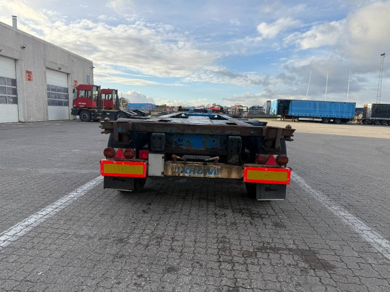 Krone Container chassis / Container-Fahrgestell / - Poluprikolica za prevoz kontejnera/ Poluprikolica sa promenjivim sandukom: slika 4 Krone Container chassis / Container-Fahrgestell / - Poluprikolica za prevoz kontejnera/ Poluprikolica sa promenjivim sandukom: slika 4