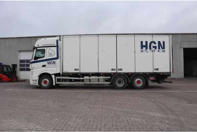 Mercedes-Benz Actros 2551 6X2-4 fast kasse - Kamion sa zatvorenim sandukom: slika 5 Mercedes-Benz Actros 2551 6X2-4 fast kasse - Kamion sa zatvorenim sandukom: slika 5