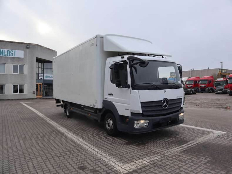 Mercedes-Benz Atego 816L EURO 6 - Kamion sa zatvorenim sandukom: slika 2 Mercedes-Benz Atego 816L EURO 6 - Kamion sa zatvorenim sandukom: slika 2