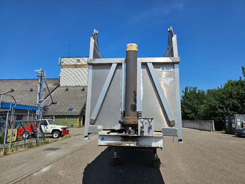 Benalu Wide spread - Steelspring - 100m3 - ALU / ALU - Poluprikolica istovarivača: slika 2 Benalu Wide spread - Steelspring - 100m3 - ALU / ALU - Poluprikolica istovarivača: slika 2