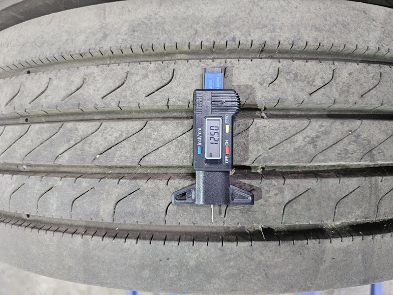 DUNLOP 275/70R22.5 - 12mm profile - Guma za Kamion: slika 2 DUNLOP 275/70R22.5 - 12mm profile - Guma za Kamion: slika 2