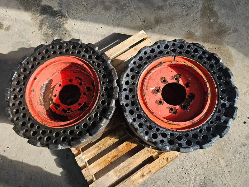 Michelin 30x10-16 - Guma za Kamion: slika 1 Michelin 30x10-16 - Guma za Kamion: slika 1