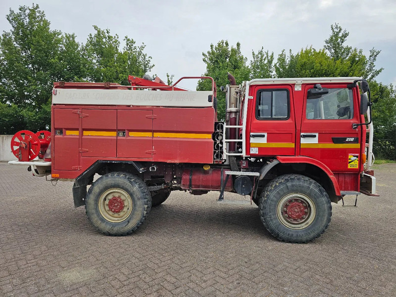 Renault M210 4x4 - Arbois 3500L - Vatrogasni kamion: slika 4 Renault M210 4x4 - Arbois 3500L - Vatrogasni kamion: slika 4