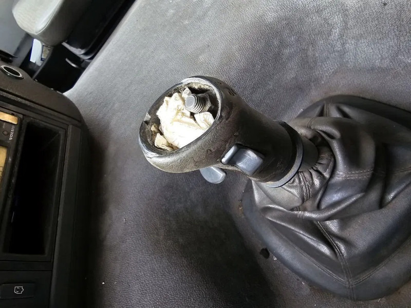 Kamion sa tovarnim sandukom Volvo FM 12.480 FM8446B - 8x4 - Manual Gear: slika 16