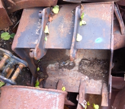 - Kašika za Mini bager: slika 3 - Kašika za Mini bager: slika 3