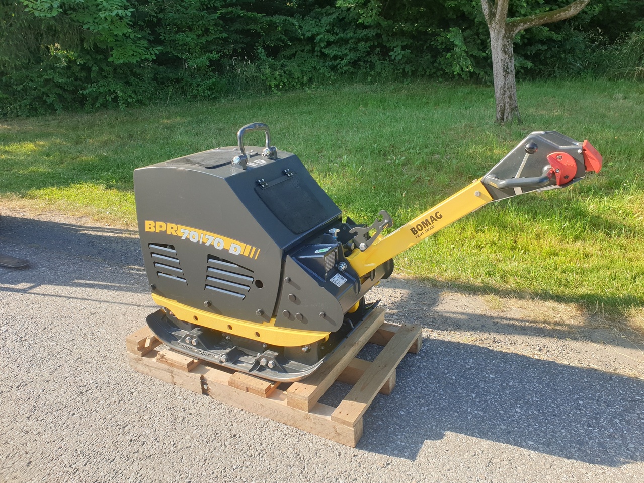 BOMAG BPR 70/70 D - Vibraciona ploča: slika 3 BOMAG BPR 70/70 D - Vibraciona ploča: slika 3