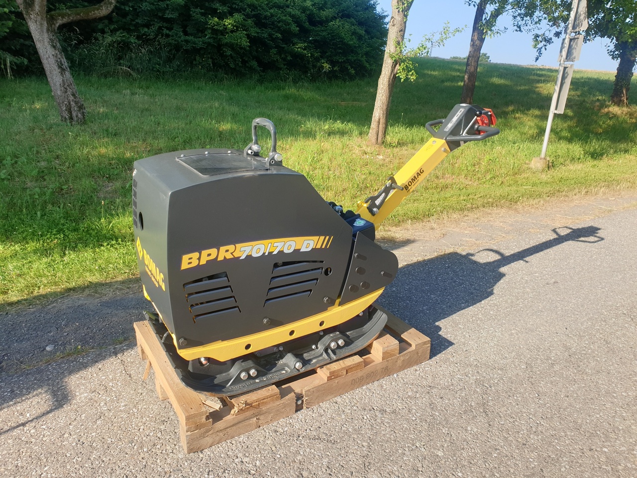BOMAG BPR 70/70 D - Vibraciona ploča: slika 2 BOMAG BPR 70/70 D - Vibraciona ploča: slika 2