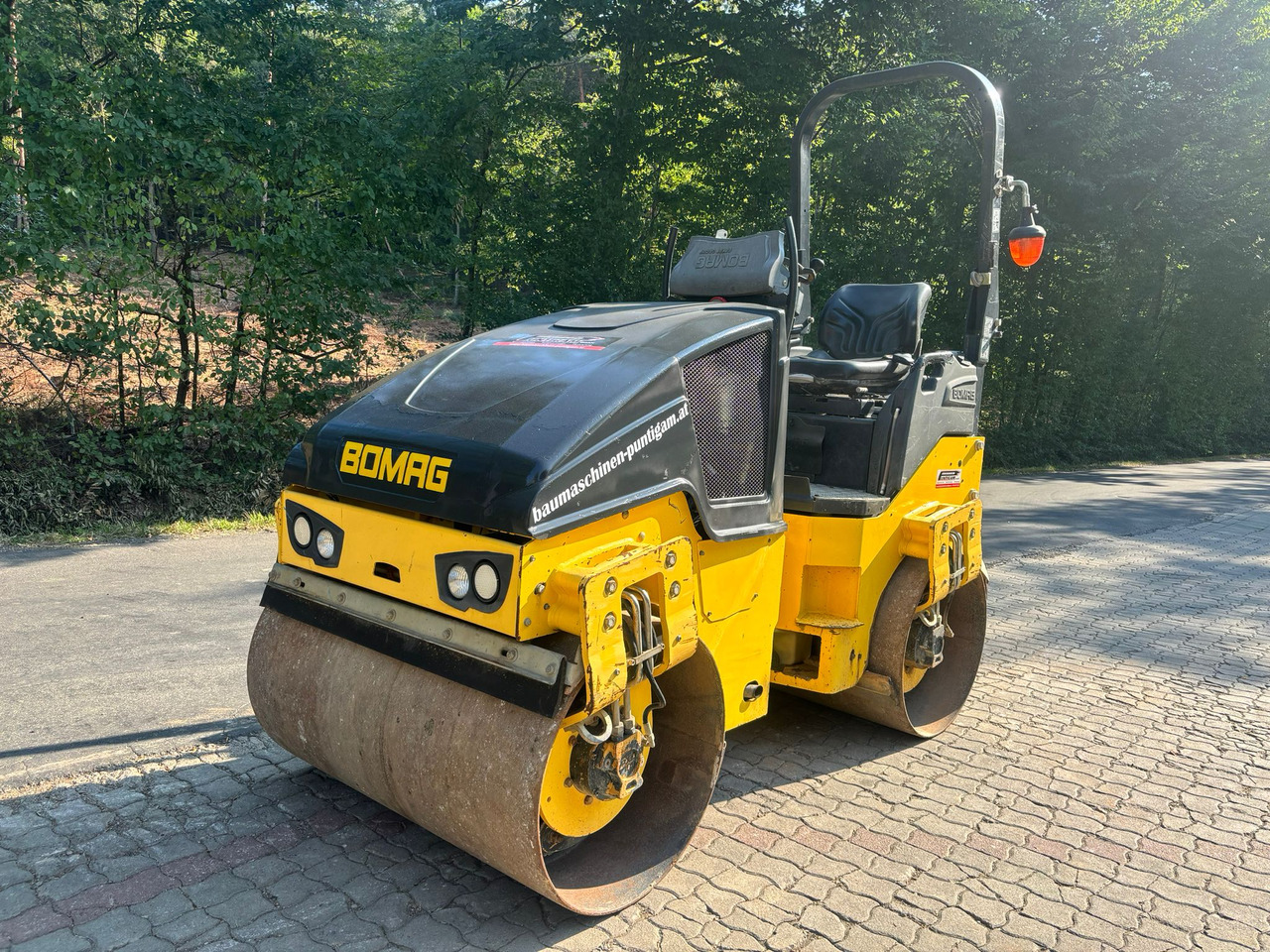 BOMAG BW 120 AD-5 - Mini valjak: slika 3 BOMAG BW 120 AD-5 - Mini valjak: slika 3