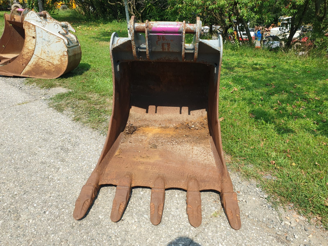 Baumaschinentechnik Bucket 120 cm with SW2 - Kašika za bager za Bager guseničar: slika 2 Baumaschinentechnik Bucket 120 cm with SW2 - Kašika za bager za Bager guseničar: slika 2
