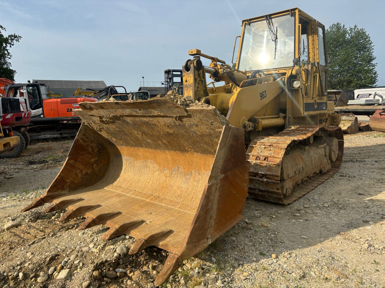 CATERPILLAR 963 - Buldožer: slika 3 CATERPILLAR 963 - Buldožer: slika 3