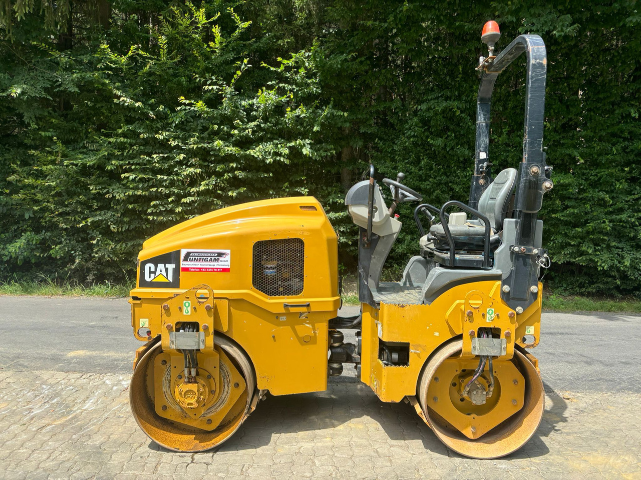 CATERPILLAR CB 4 B - Mini valjak: slika 1 CATERPILLAR CB 4 B - Mini valjak: slika 1