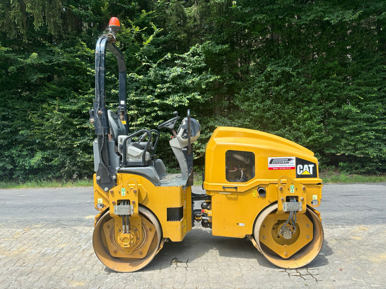 CATERPILLAR CB 4 B - Mini valjak: slika 2 CATERPILLAR CB 4 B - Mini valjak: slika 2