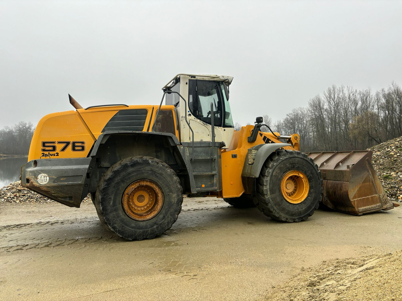 Liebherr L 576 2plus2 - Utovarivač točkaš: slika 2 Liebherr L 576 2plus2 - Utovarivač točkaš: slika 2