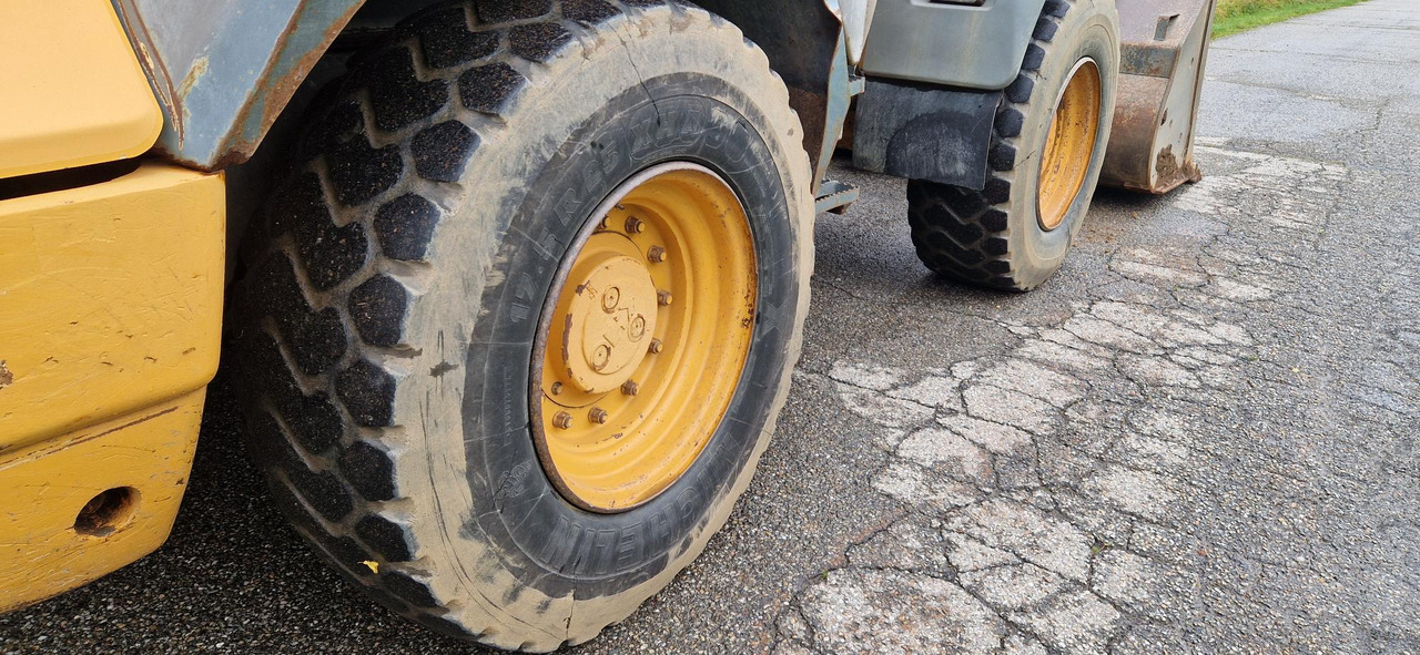 MICHELIN 17.5 R25 - Guma za Utovarivač točkaš: slika 1 MICHELIN 17.5 R25 - Guma za Utovarivač točkaš: slika 1