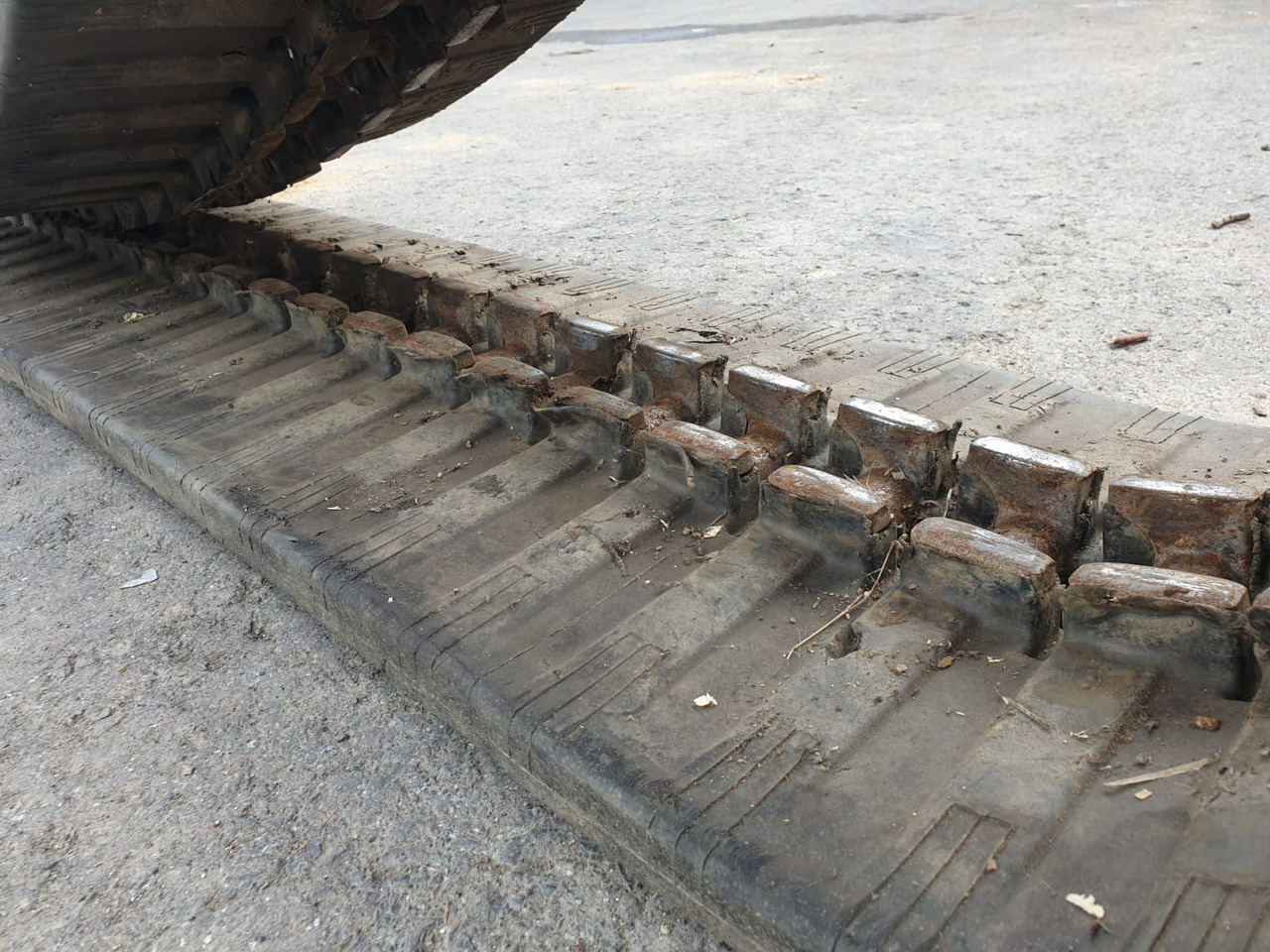 Rubber track used for Wacker Neuson 50Z3 - Rezervni deo za Mini bager: slika 3 Rubber track used for Wacker Neuson 50Z3 - Rezervni deo za Mini bager: slika 3