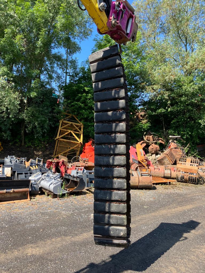 Chains for CAT 308 used - Rezervni deo za Mini bager: slika 1 Chains for CAT 308 used - Rezervni deo za Mini bager: slika 1