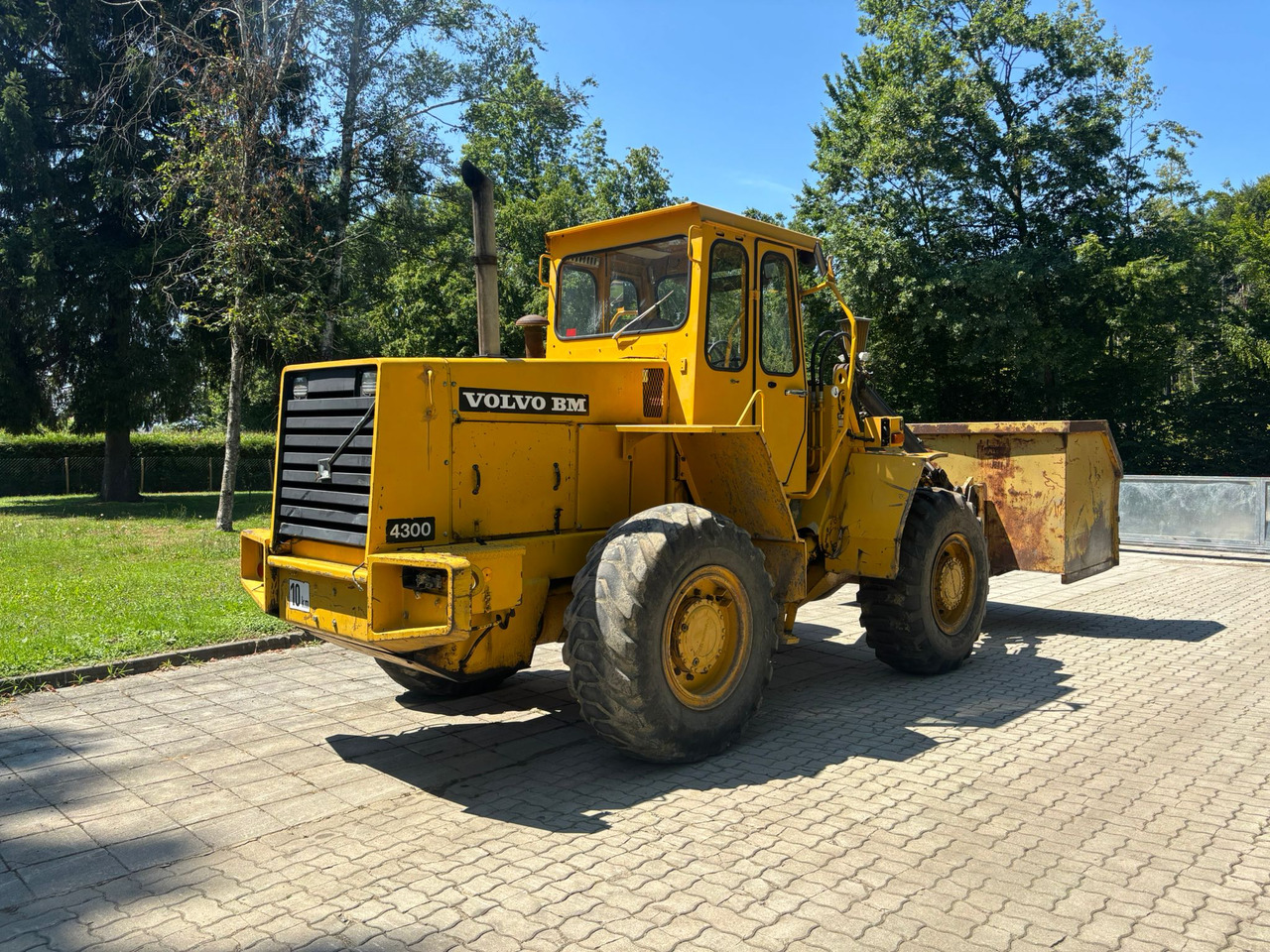 VOLVO BM 4300 - Utovarivač točkaš: slika 5 VOLVO BM 4300 - Utovarivač točkaš: slika 5