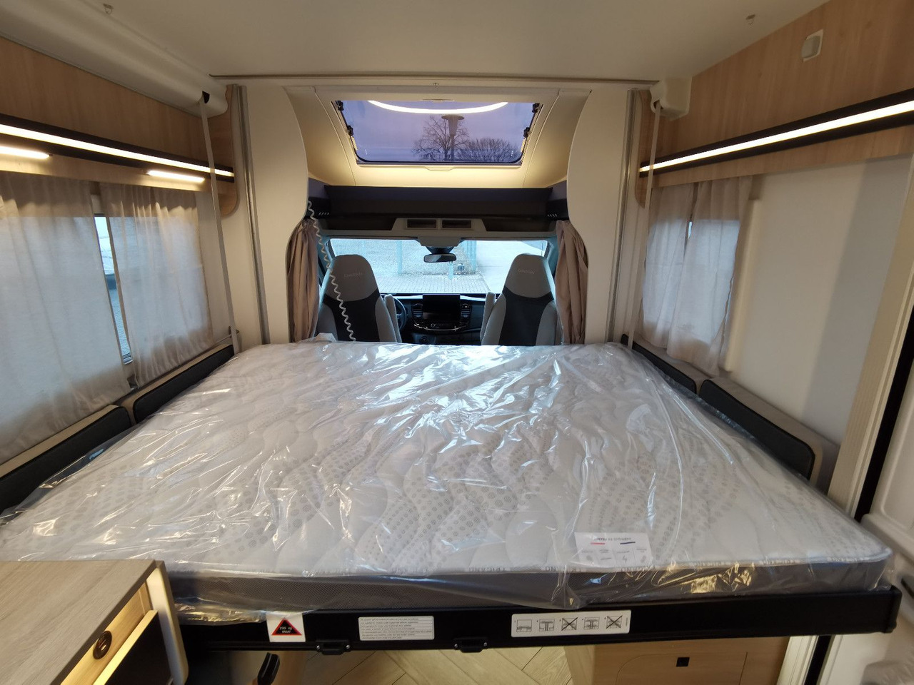 Poluintegrisani kamper Chausson 640 ETAPE LINE /-2025- / XXL - HUBBETT & RAUMBAD: slika 12