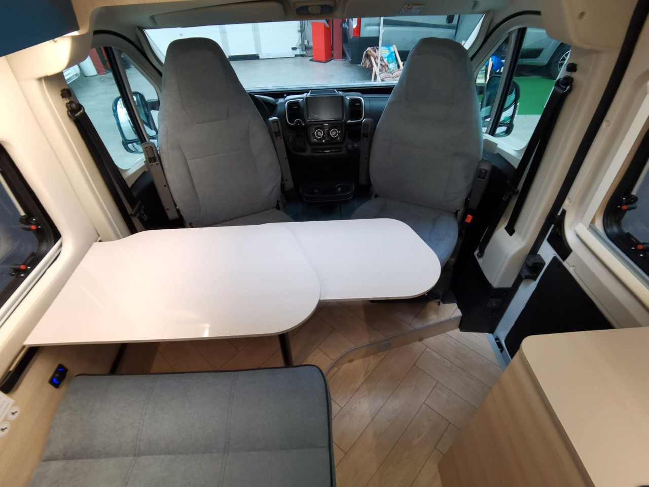 Kamp kombi Chausson V594 FIRST LINE/ -2026- / 140PS - 8G. AUTOMATIK: slika 14