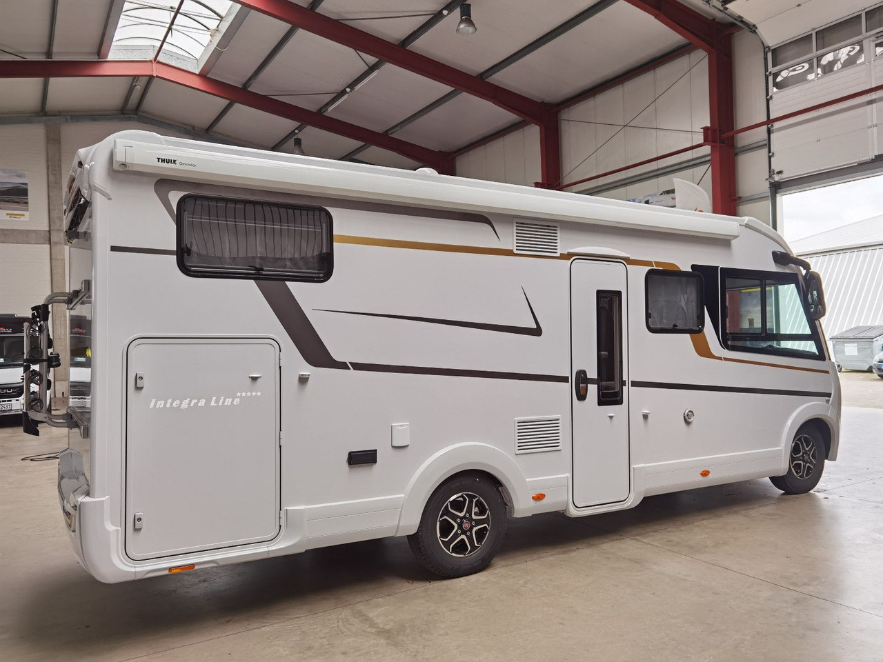 Eura Mobil INTEGRA LINE 720 EF /180PS-9G MAXI/ EINZELBETTEN - Integrisani kamper: slika 4 Eura Mobil INTEGRA LINE 720 EF /180PS-9G MAXI/ EINZELBETTEN - Integrisani kamper: slika 4