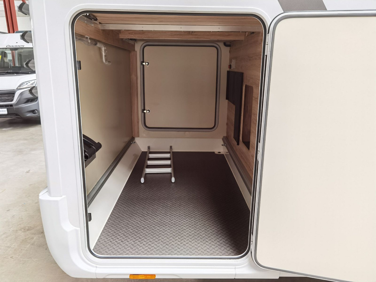 Eura Mobil INTEGRA LINE 720 EF /180PS-9G MAXI/ EINZELBETTEN Eura Mobil INTEGRA LINE 720 EF /180PS-9G MAXI/ EINZELBETTEN: slika 9