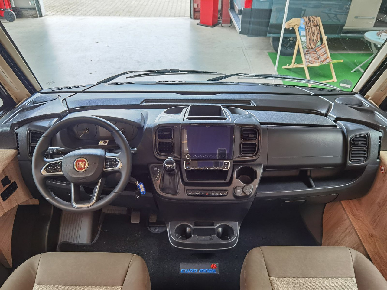 Eura Mobil INTEGRA LINE 720 EF /180PS-9G MAXI/ EINZELBETTEN Eura Mobil INTEGRA LINE 720 EF /180PS-9G MAXI/ EINZELBETTEN: slika 10