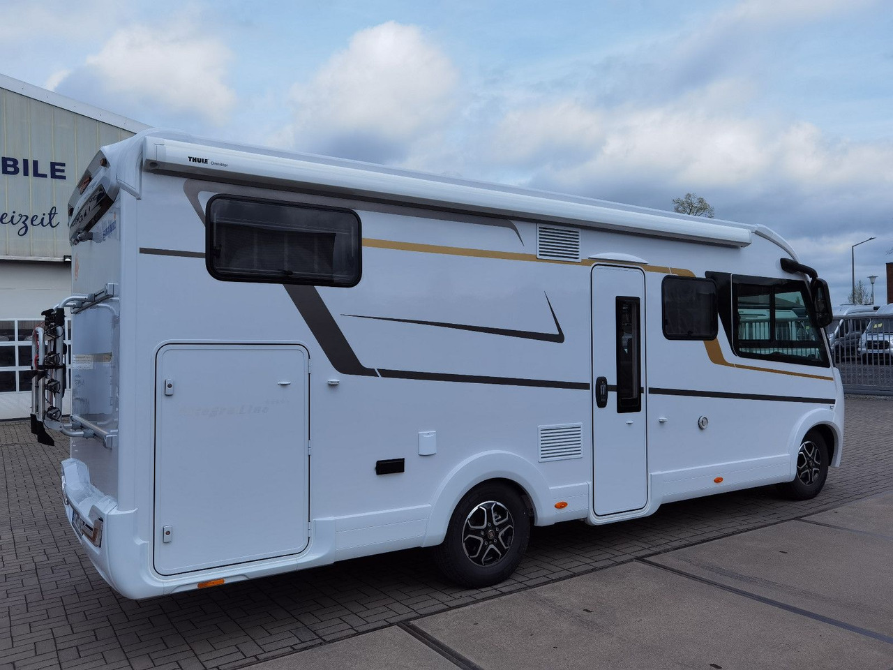 Eura Mobil INTEGRA LINE 720 EF - MOD. 2025 /180 PS/9G.AUTOM - Integrisani kamper: slika 4 Eura Mobil INTEGRA LINE 720 EF - MOD. 2025 /180 PS/9G.AUTOM - Integrisani kamper: slika 4