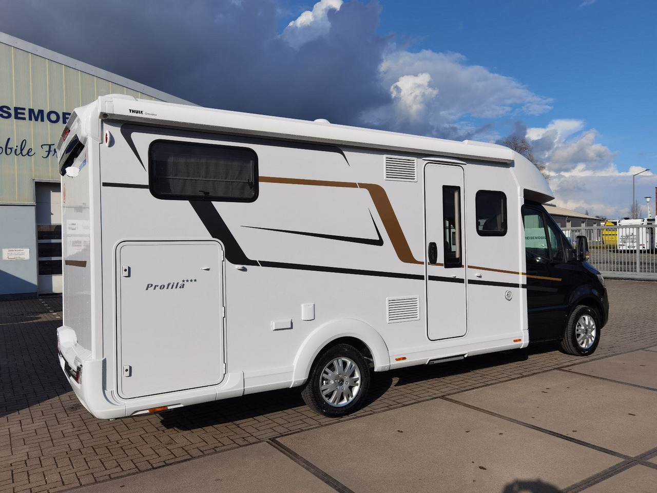 Eura Mobil PROFILA T 726 EF -MOD. 2025 -MONDIAL PLUS & S-P. - Poluintegrisani kamper: slika 4 Eura Mobil PROFILA T 726 EF -MOD. 2025 -MONDIAL PLUS & S-P. - Poluintegrisani kamper: slika 4
