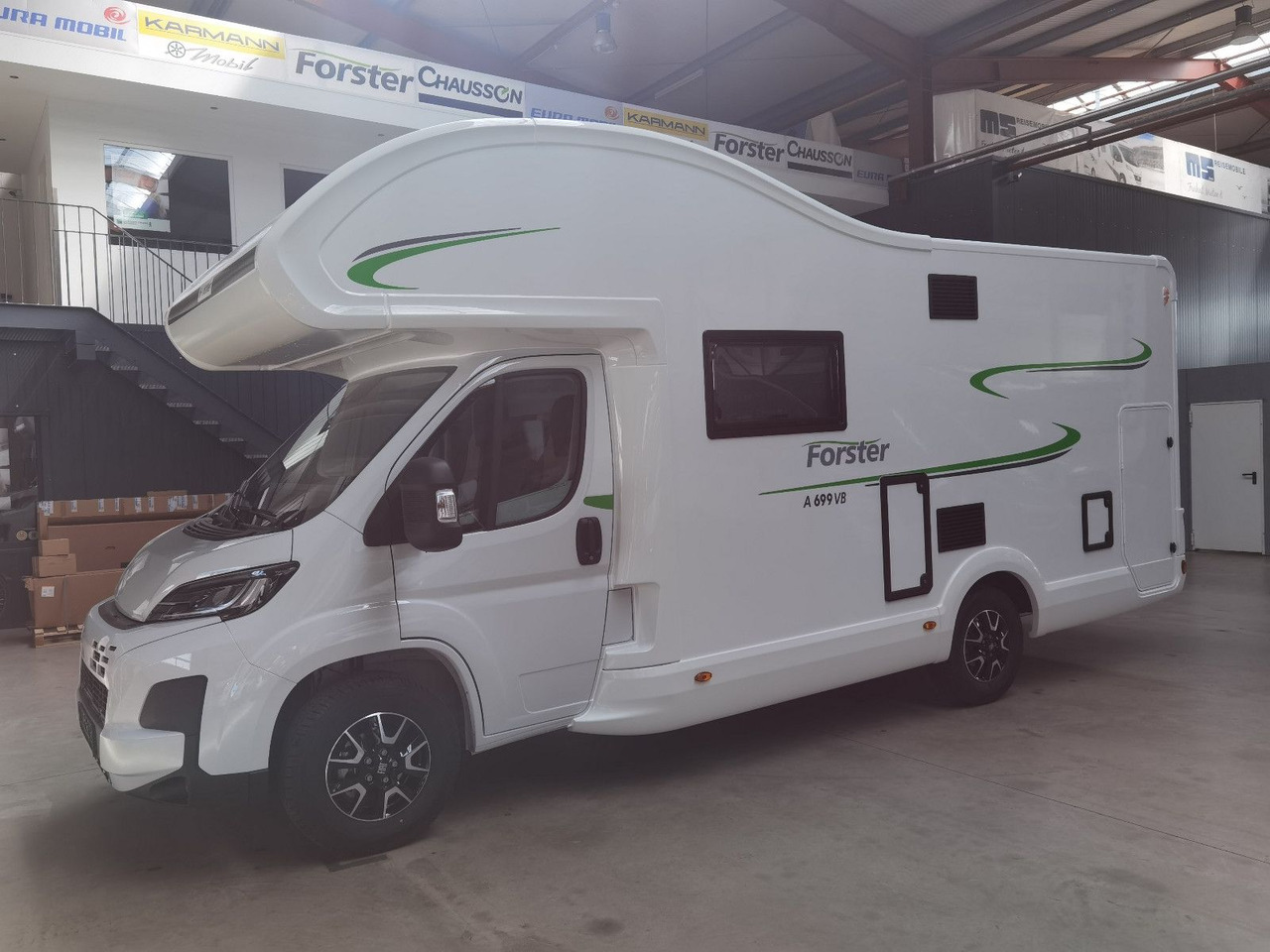 Alkoven kamper Forster A 699 VB / - MODELL 2025- / 140PS / ETAGENBETTEN: slika 6