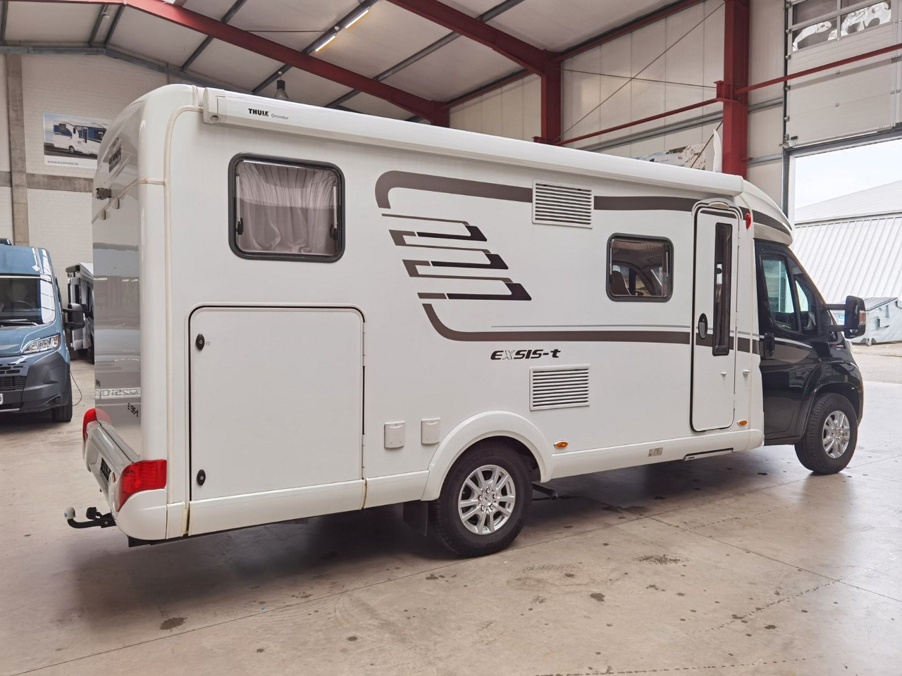 HYMER / ERIBA / HYMERCAR EXSIS T 588 / SAT / AHK / NAVI / EINZELBETTEN - Poluintegrisani kamper: slika 4 HYMER / ERIBA / HYMERCAR EXSIS T 588 / SAT / AHK / NAVI / EINZELBETTEN - Poluintegrisani kamper: slika 4