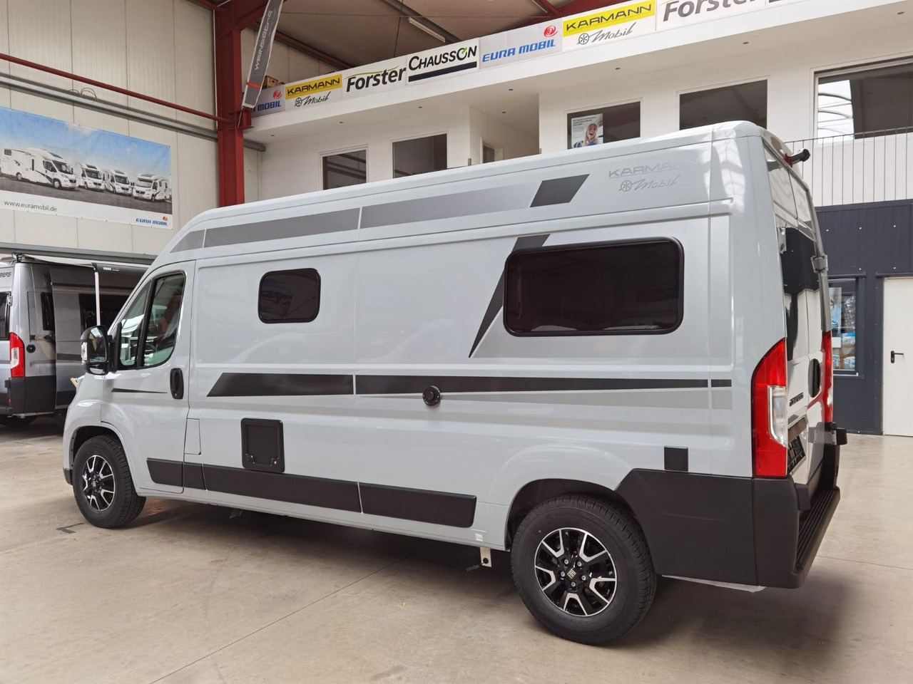 Karmann DEXTER 600 / -2026-/ EINZELBETTEN & BAR VERSION - Kamp kombi: slika 5 Karmann DEXTER 600 / -2026-/ EINZELBETTEN & BAR VERSION - Kamp kombi: slika 5