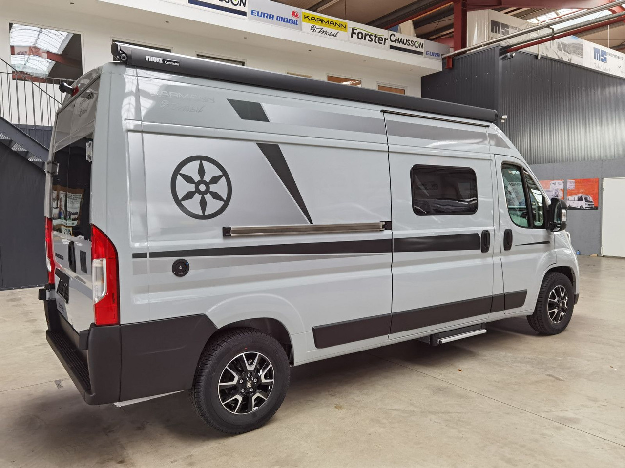 Karmann DEXTER 600 / -2026-/ EINZELBETTEN & BAR VERSION - Kamp kombi: slika 4 Karmann DEXTER 600 / -2026-/ EINZELBETTEN & BAR VERSION - Kamp kombi: slika 4