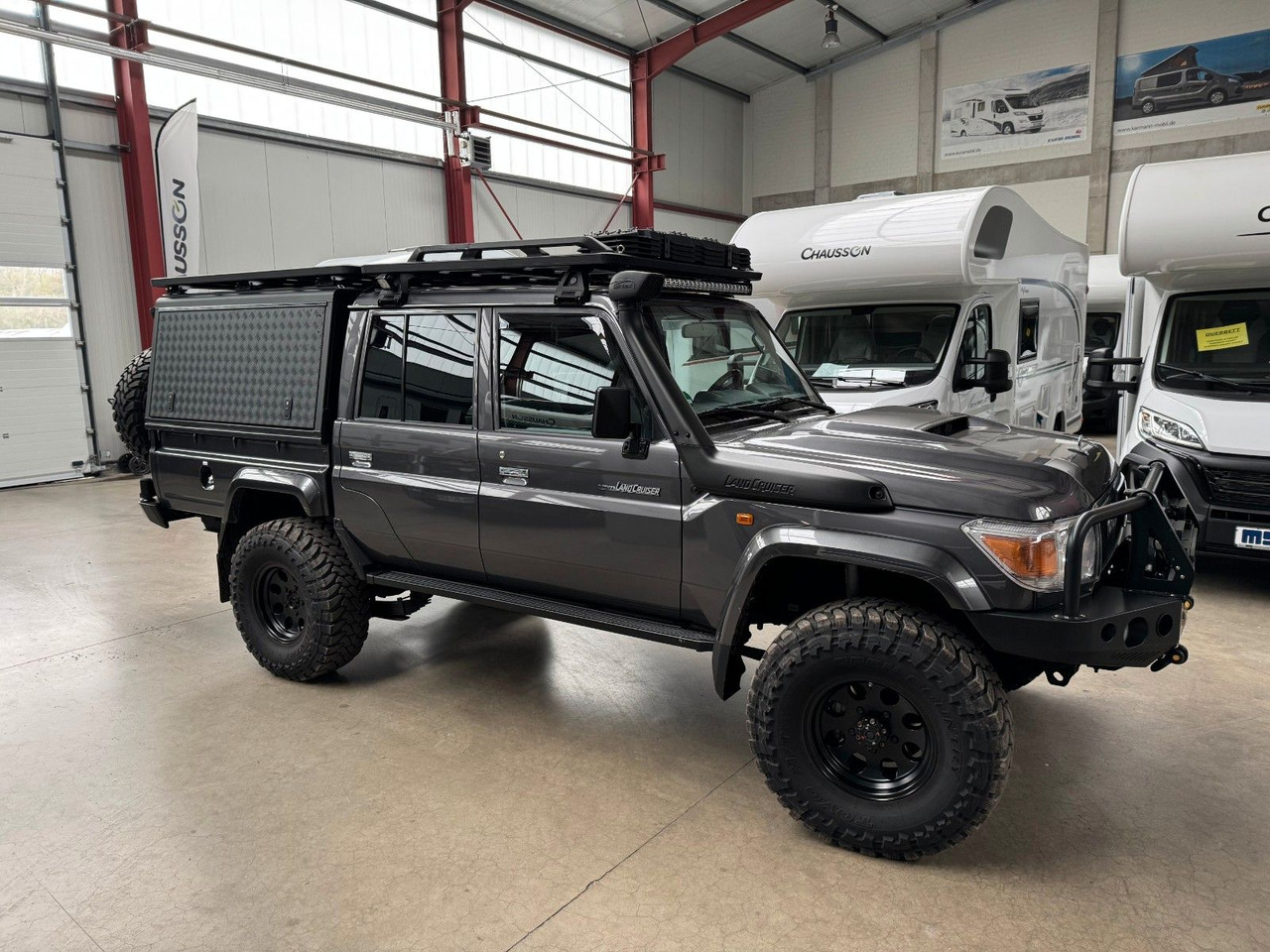 Toyota GRJ 79 DC - VX LIMITED / VIELE EXTRAS - SUVSUV: slika 4 Toyota GRJ 79 DC - VX LIMITED / VIELE EXTRAS - SUVSUV: slika 4