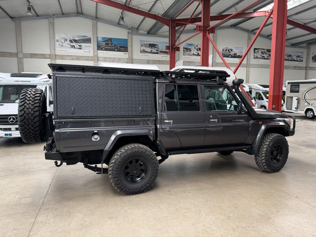 Toyota GRJ 79 DC - VX LIMITED / VIELE EXTRAS - SUVSUV: slika 3 Toyota GRJ 79 DC - VX LIMITED / VIELE EXTRAS - SUVSUV: slika 3
