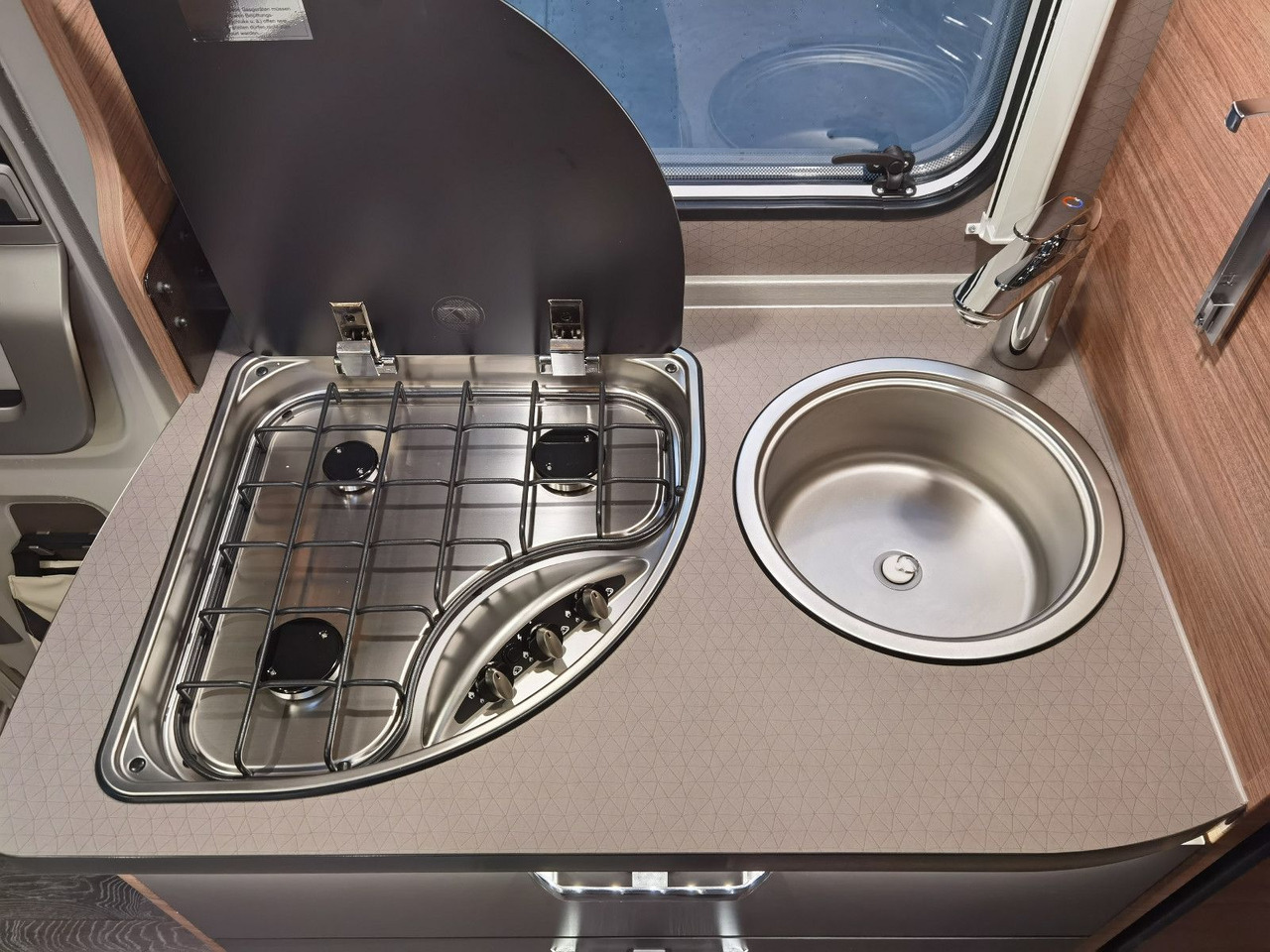 Poluintegrisani kamper Weinsberg CARACOMPACT 640 MEG EDITION-PEPPER / EINZELBETTE: slika 15