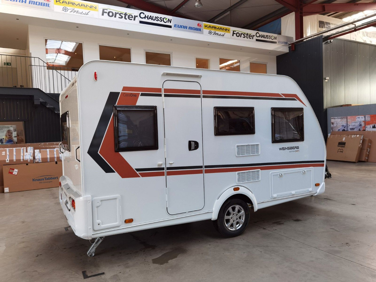 Weinsberg CARAONE 390 QD - EDITION HOT / -2025 -/ 1350 KG - Kamp prikolica: slika 4 Weinsberg CARAONE 390 QD - EDITION HOT / -2025 -/ 1350 KG - Kamp prikolica: slika 4