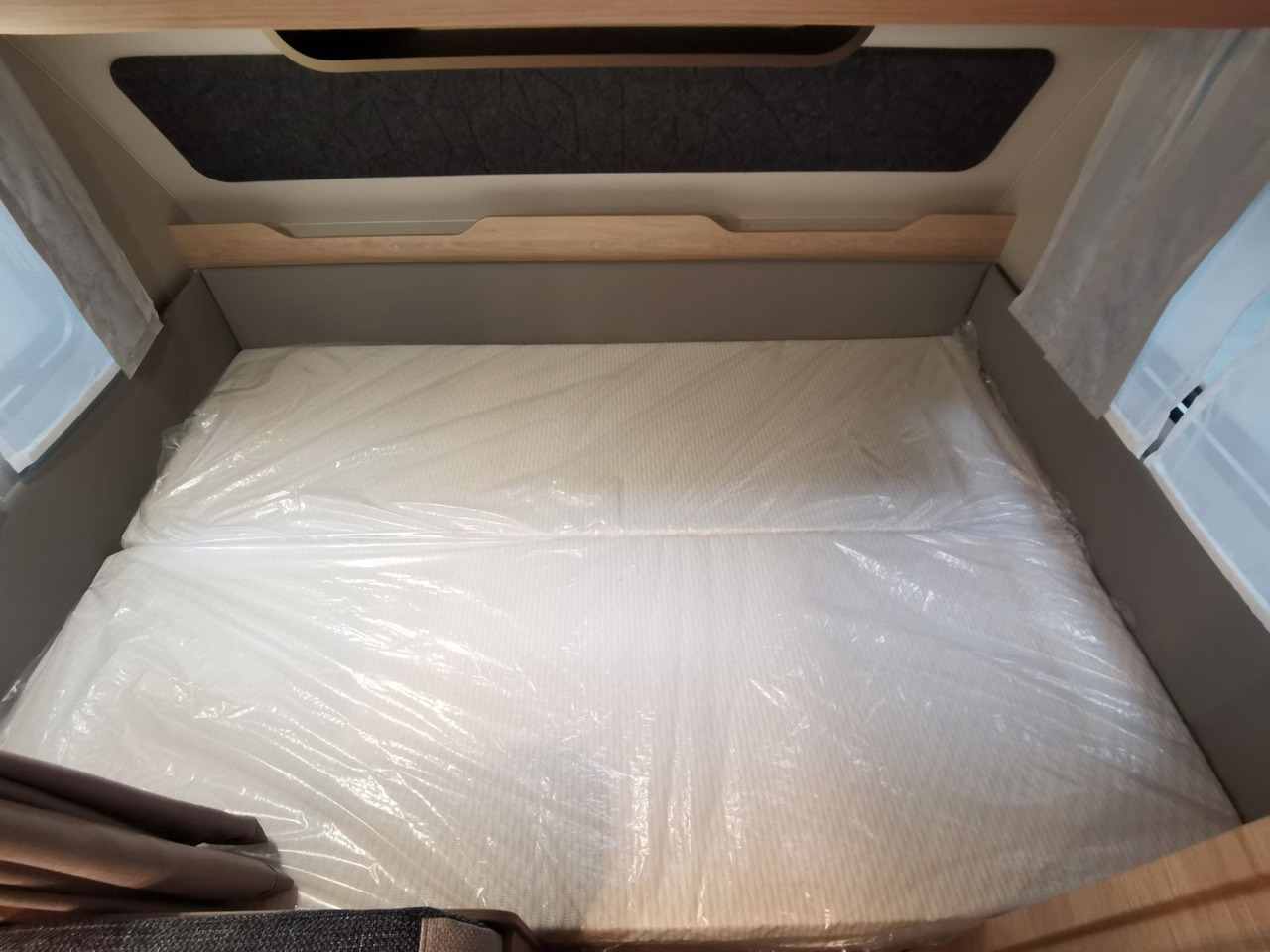 Kamp prikolica Weinsberg CARAONE 480 QDK / - 2026 - / ETAGENBETTEN: slika 19 Kamp prikolica Weinsberg CARAONE 480 QDK / - 2026 - / ETAGENBETTEN: slika 19