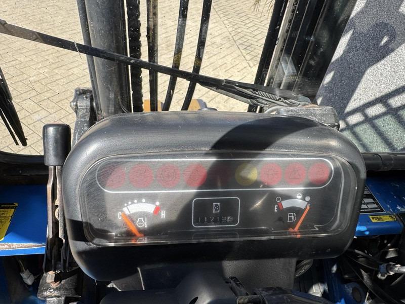 Dizel viljuškar Caterpillar DP35K: slika 13