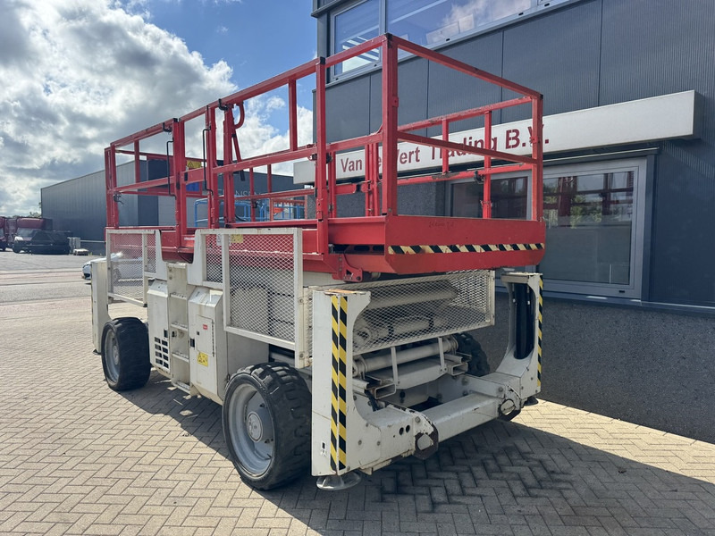 Genie GS 3390 RT Schaarhoogwerker / Scissor Lift / Arbeitsbuhne 12mtr werkhoogte 4x4 Deutz DIESEL 2013 - Lift u obliku makaza: slika 5 Genie GS 3390 RT Schaarhoogwerker / Scissor Lift / Arbeitsbuhne 12mtr werkhoogte 4x4 Deutz DIESEL 2013 - Lift u obliku makaza: slika 5